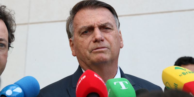 Bolsonaro deu a ordem para fraudar cartão de vacina, diz PF