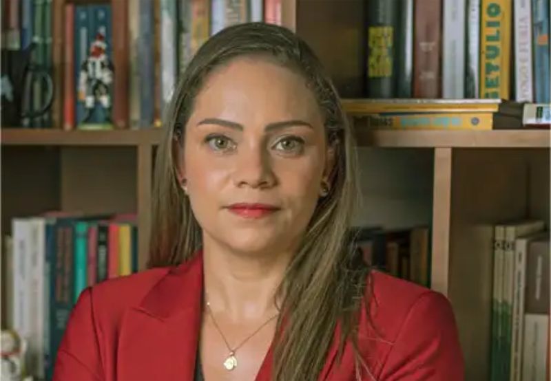 “A cobertura da mídia foi muito determinante para a Lava Jato ganhar essa força como escândalo político”, diz a cientista política Érica Anita Baptista  - Érica Anita Baptista/Arquivo pessoal