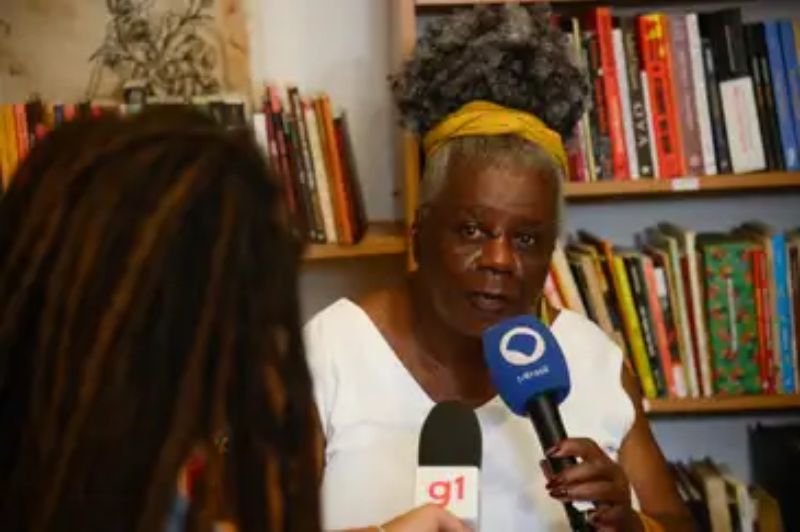 A professora e escritora, Conceição Evaristo durante lançamento da Cátedra Pequena África, na sua Casa Escrevivência, na zona portuária da capital fluminense. Foto: Tomaz Silva/Agência Brasil - Tomaz Silva/Agência Brasil