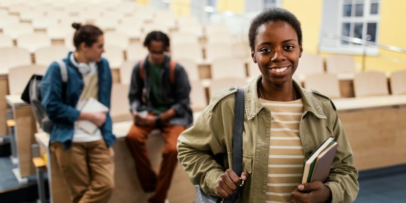 Pé-de-Meia: estudantes já podem saber se foram contemplados