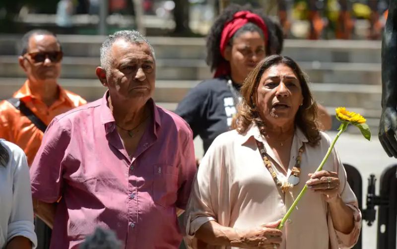 Pais de Marielle, durante ato na Avenida Rio Branco- Tomaz Silva/Agência Brasil