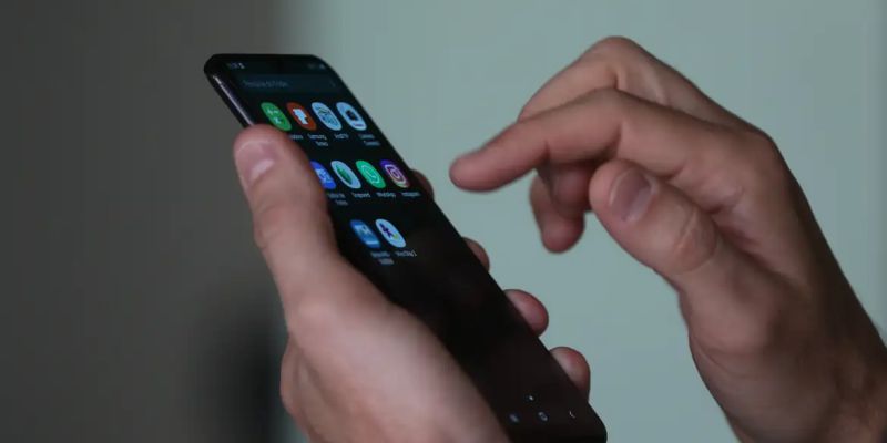 Celular Seguro recebe 30 mil alertas de bloqueio de aparelhos