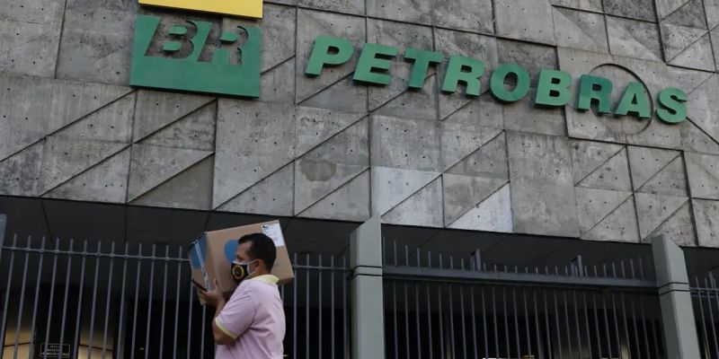 Conselho pode distribuir dividendos da Petrobras “em momento oportuno”