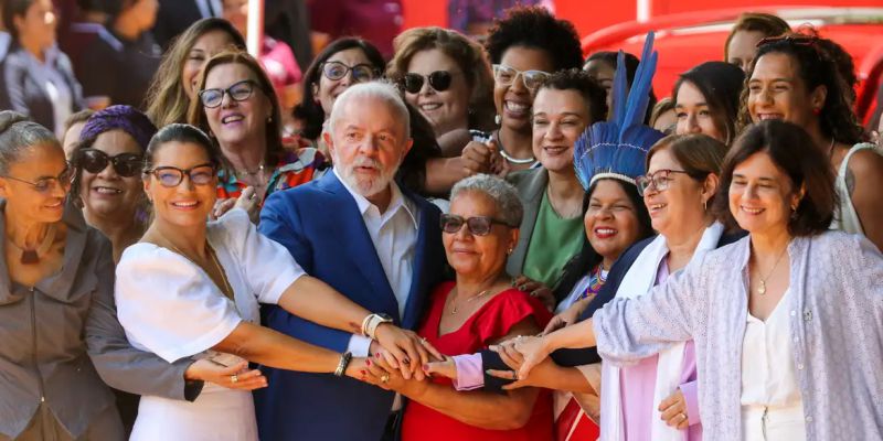 Direitos das mulheres são conquista, não concessão, diz Lula