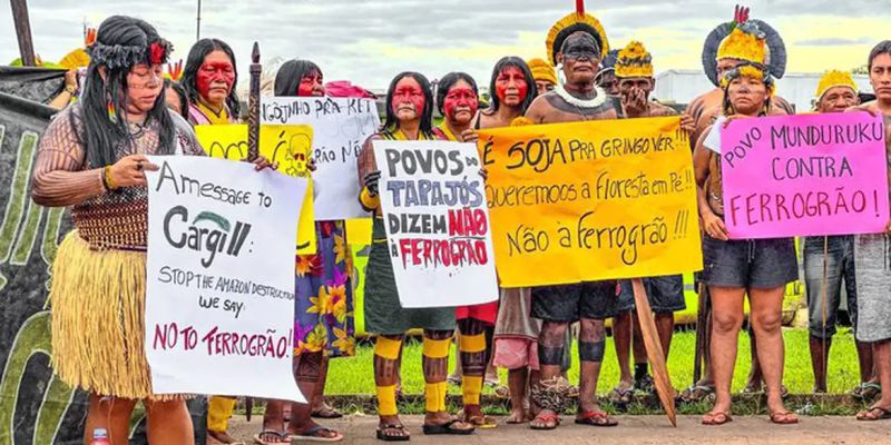 Indígenas protestam contra construção da Ferrogrão