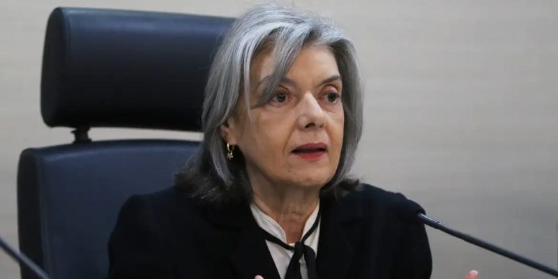 Ministra diz que mulheres continuam em desvalor profissional e social