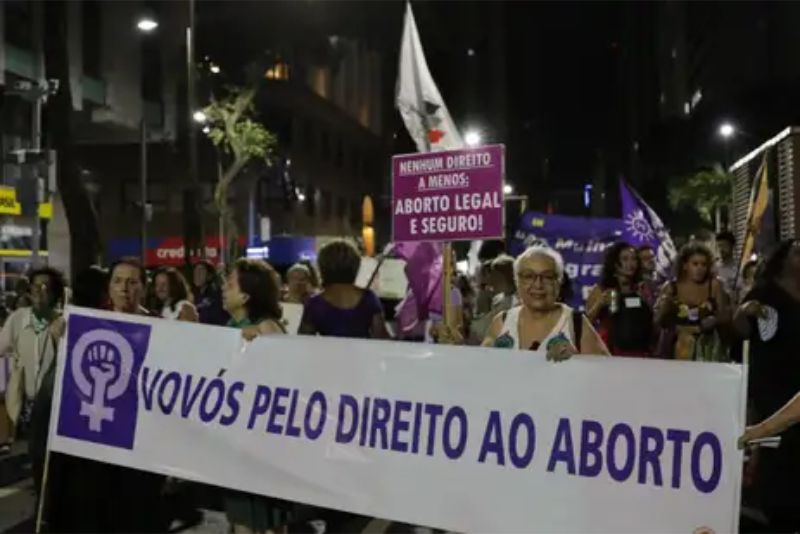 Rio de Janeiro (RJ) – Mulheres protestam pelo direito ao aborto legal. Foto: Fernando Frazão/Agência Brasil