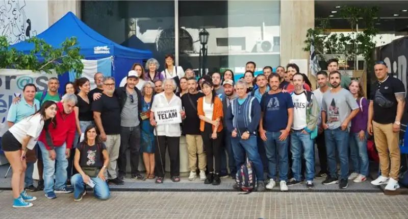 Buenos Aires - Trabalhadores se mobilizam contra extinção de agência pública Télam. Foto: Somos Télam