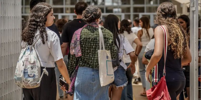 Enem: prazo para solicitar isenção da taxa de inscrição começa hoje