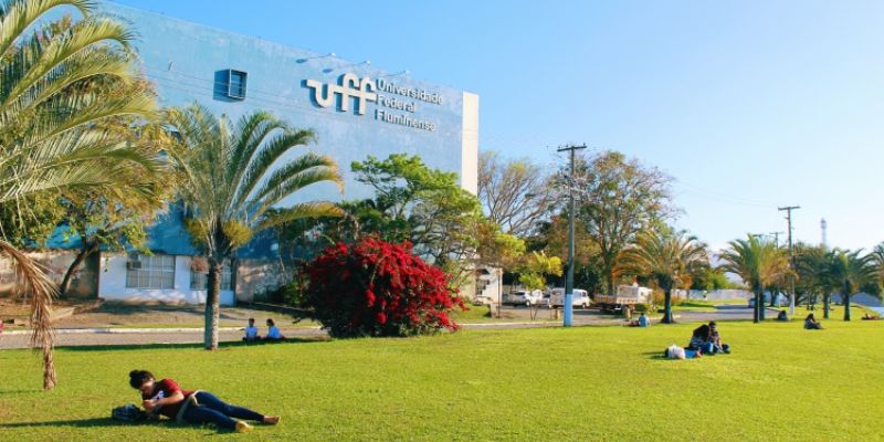 Professores universitários estão mobilizados no Rio para definir greve