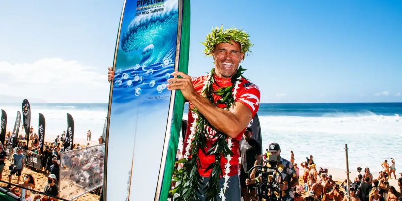 "Tudo chega ao fim", diz Kelly Slater após eliminação em etapa da WSL