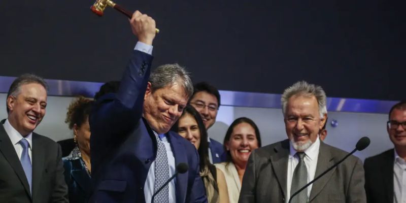 Fundo Phoenix compra estatal de energia de São Paulo por R$ 1 bilhão