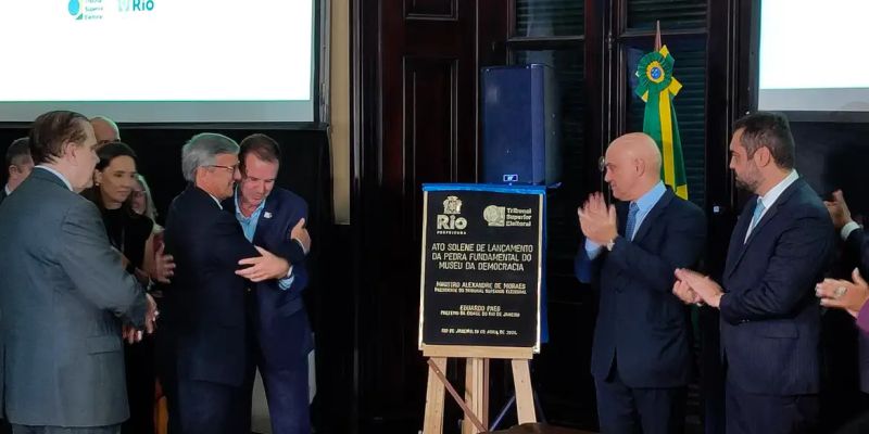 Município do Rio e TSE lançam pedra fundamental do Museu da Democracia