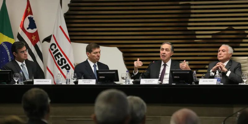 Barroso diz que legalização de drogas leves é tendência mundial