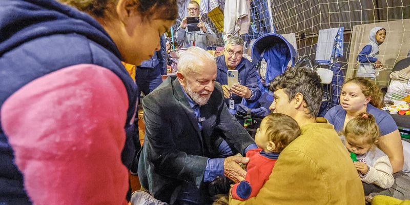 Mais de 80 mil pessoas estão desabrigadas no Rio Grande do Sul