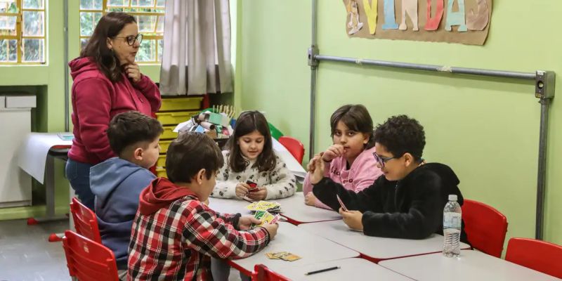 Cerca de 173 mil estudantes estão sem previsão de volta às aulas no RS