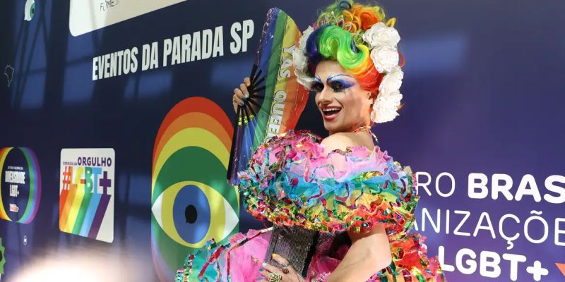 SP: Parada LGBT+ pede que público resgate cores da bandeira do Brasil