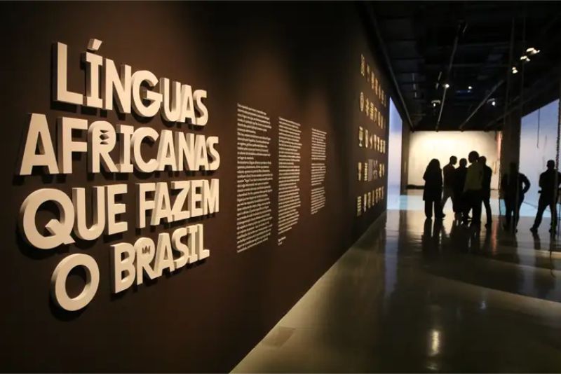 São Paulo - Mostra Línguas Africanas que Fazem o Brasil é aberta no Museu da Língua Portuguesa - Foto Rovena Rosa/Agência Brasil