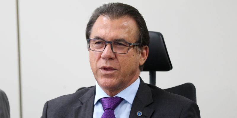 Ministro do Trabalho defende continuidade de cortes da Selic