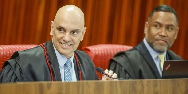 Moraes se despede da presidência do TSE após dois anos no cargo