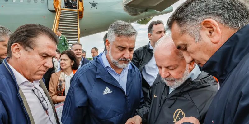 Lula garante verba para reconstrução de estradas no Rio Grande do Sul