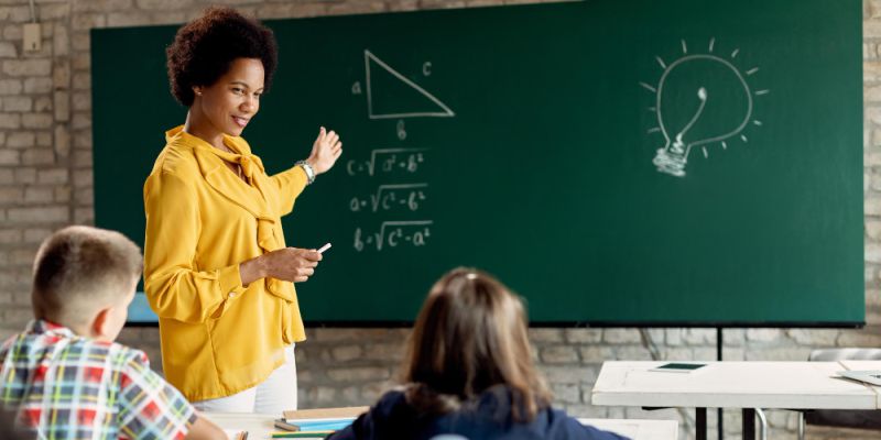 Oito em cada dez professores já pensaram em desistir da carreira 