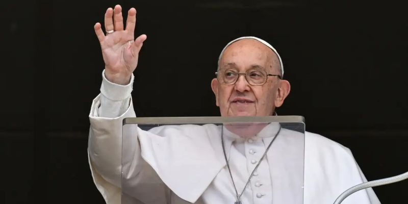 Papa Francisco se solidariza em ligação a arcebispo de Porto Alegre 