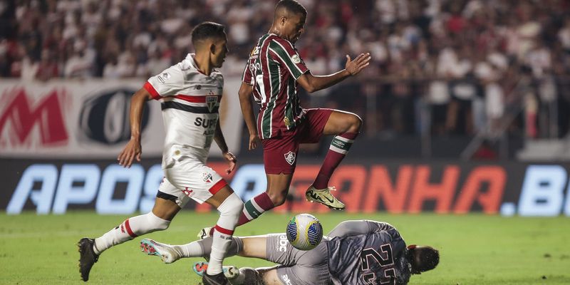 São Paulo supera Fluminense em jogo movimentado no Morumbi