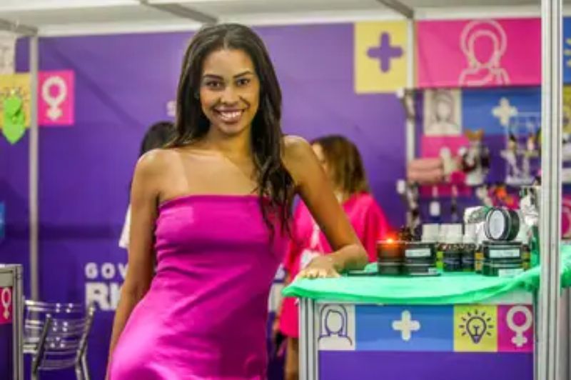 Hannah Honorato comanda uma microempresa de cosméticos - Eliane Carvalho/Divulgação