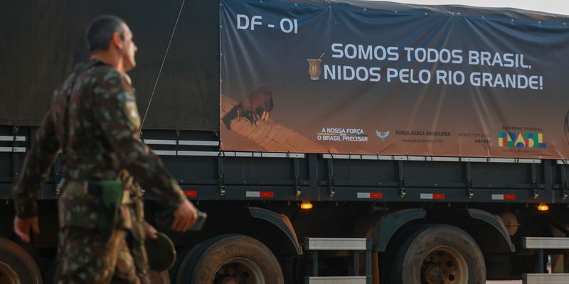 Exército leva nesta terça 75 toneladas de donativos para o RS