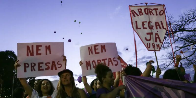 Aborto legal: falhas na rede de apoio penalizam meninas e mulheres