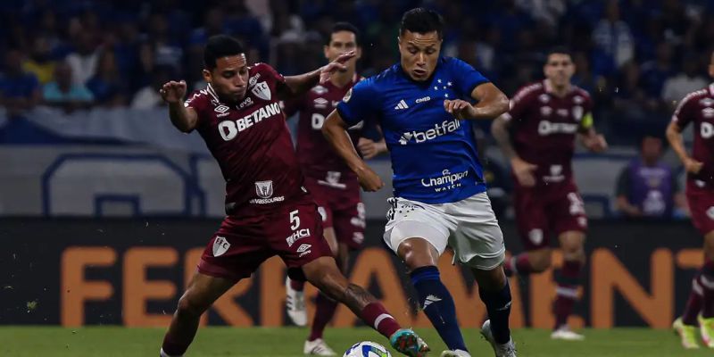 Flu visita Cruzeiro no Mineirão buscando vitória para amenizar pressão