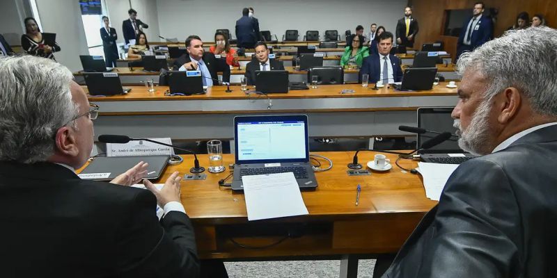 Em reunião reservada, senadores ouvem secretário sobre fuga em Mossoró