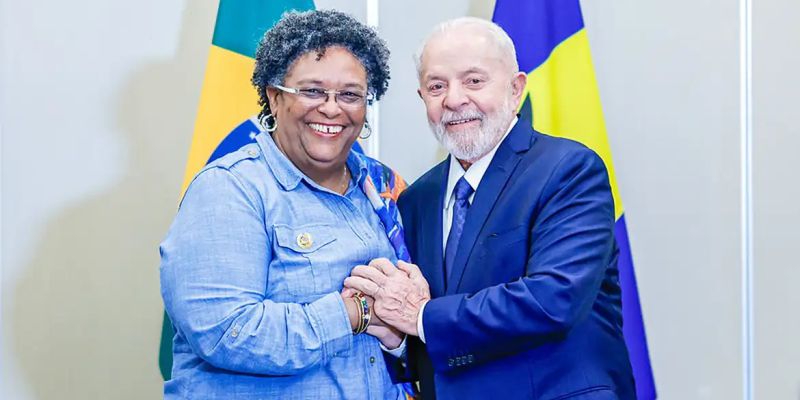 Lula e Mia Mottley discutem mudança climática em reunião na Guiana