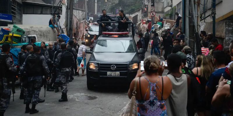 Operações policiais no Rio deixam 22 mil estudantes sem aula