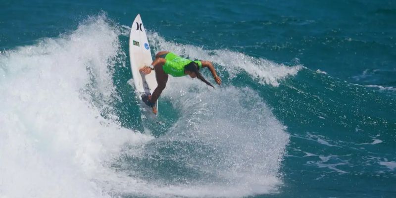 Paris 2024: Tainá Henckel carimba 2ª vaga feminina do Brasil no surfe