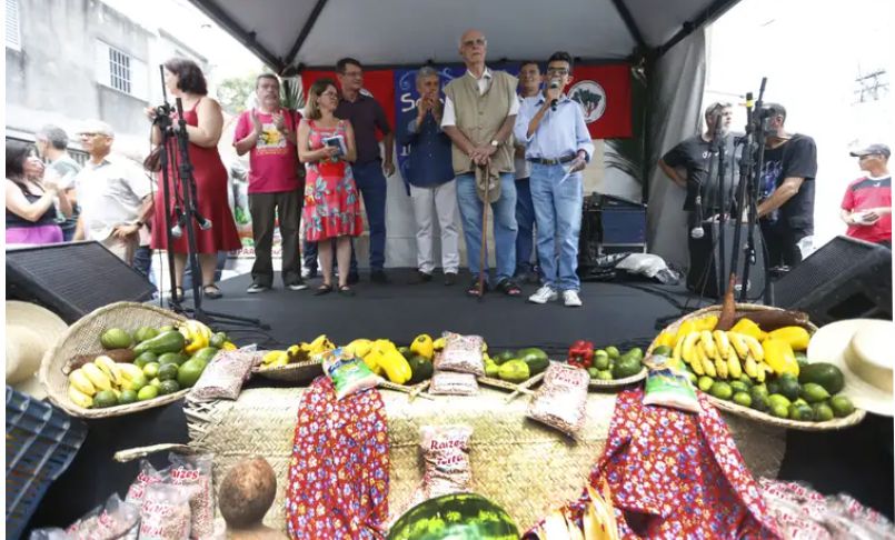 São Paulo - Primeira entrega de produtos fornecidos pelo Programa de Aquisição de Alimentos (PAA) - Foto Paulo Pinto/Agência Brasil