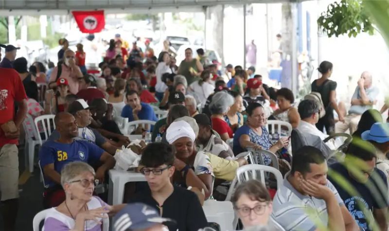 São Paulo - Primeira entrega de produtos fornecidos pelo Programa de Aquisição de Alimentos (PAA) - Foto Paulo Pinto/Agência Brasil