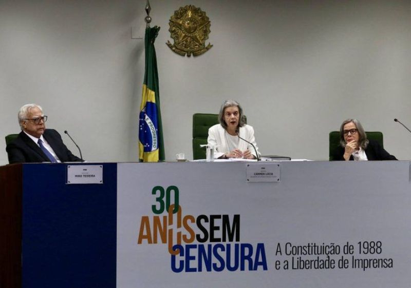 Afinal, a imprensa que "recebe verbas do Governo" as recebe para quê?